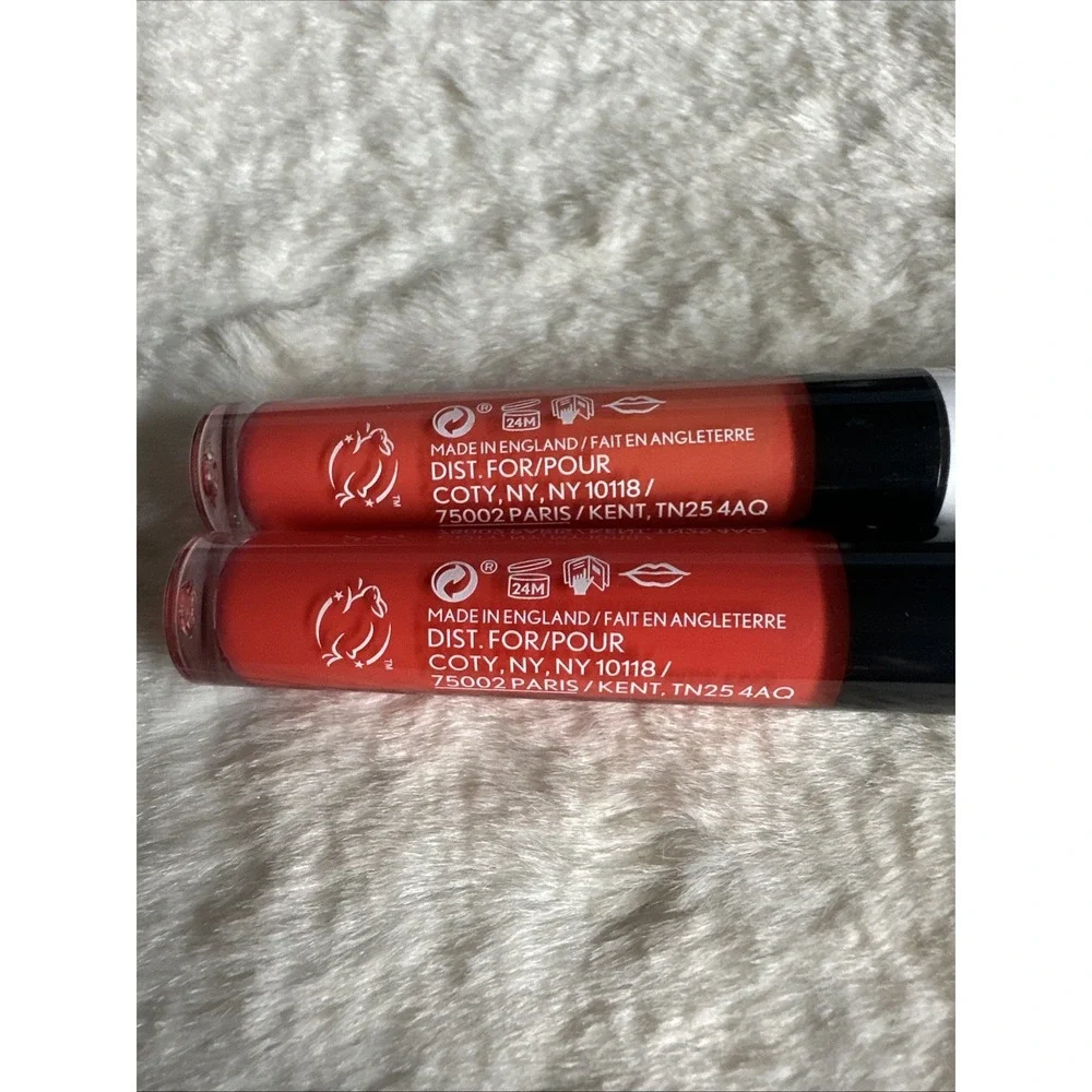2- CoverGirl Outlast Ultimatte Liquid Lipstick 125 Bella Bellini‎
